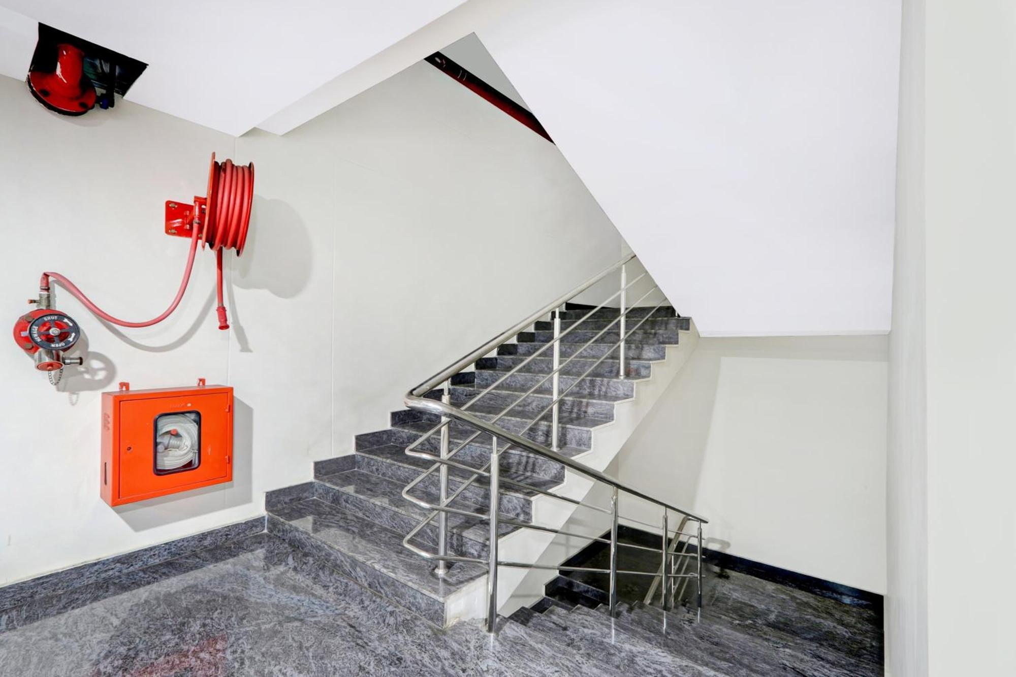 Hotel Super Townhouse Daba Garden Road Visakhapatnam Zewnętrze zdjęcie